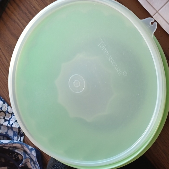 Vintage Tupperware Jel-Ring Jello Mold Mint Green - Picture 1 of 3